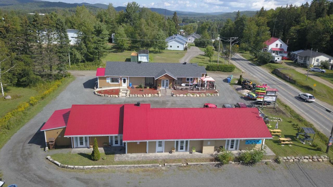 Le Saint Alex Motel Exterior foto